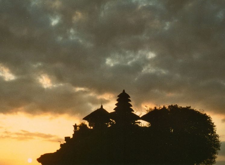 Il Tramonto al tempio di Tanah Lot