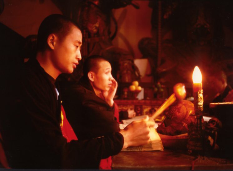 Monaci nel tempio del Budda di Giada